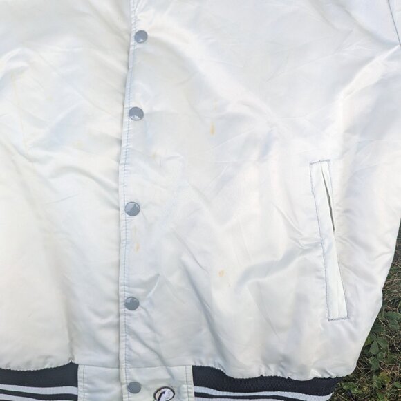 LOS ANGELES RAIDERS VINTAGE SATIN BOMBER JACKET - Picture 4 of 9
